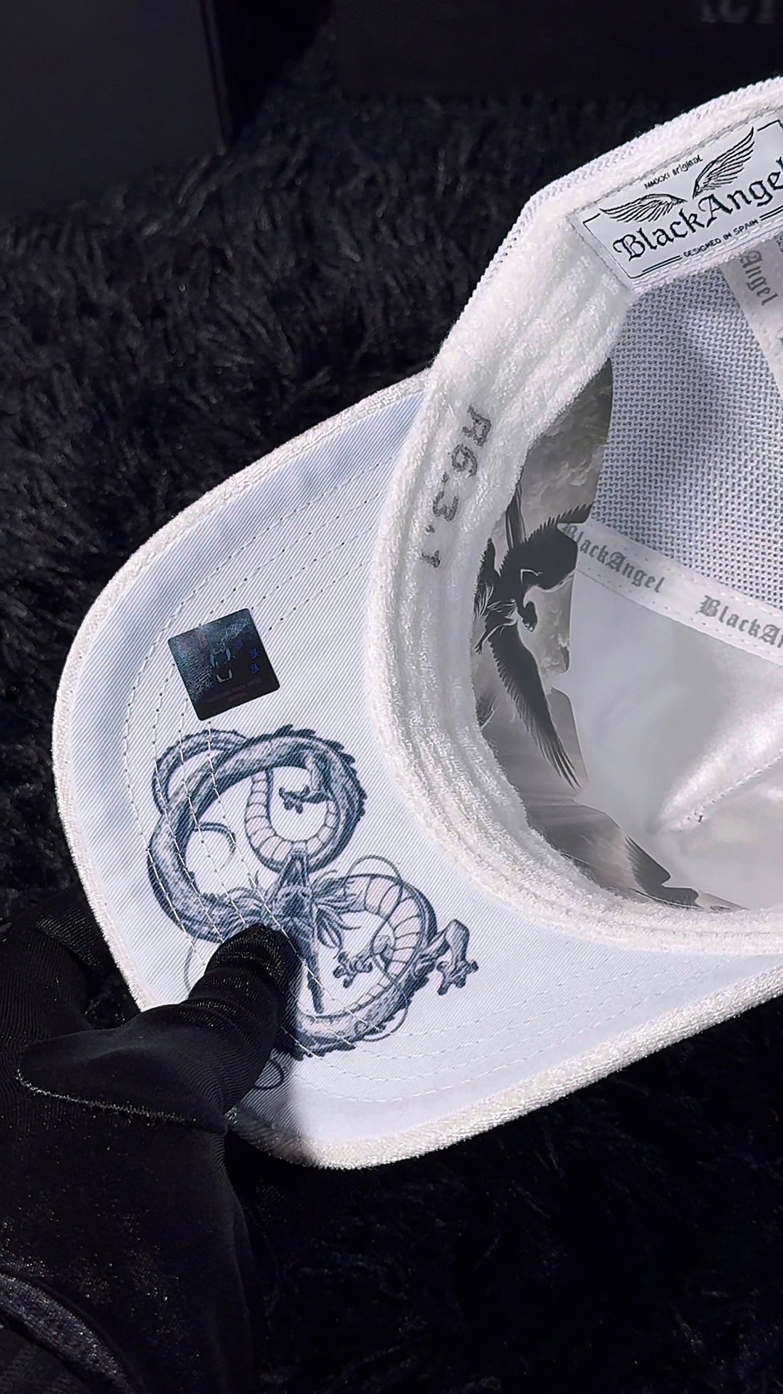 White ascension™ - Goku | Saiyan Collection