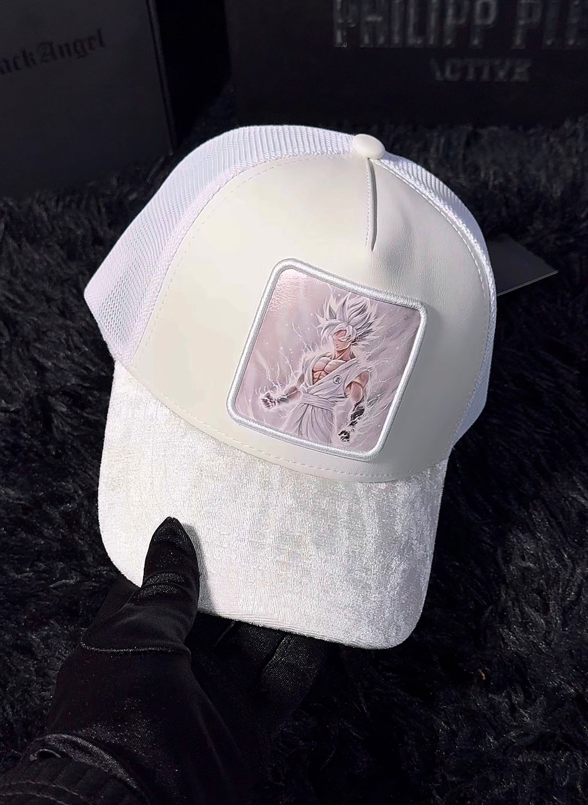 White ascension™ - Goku | Saiyan Collection