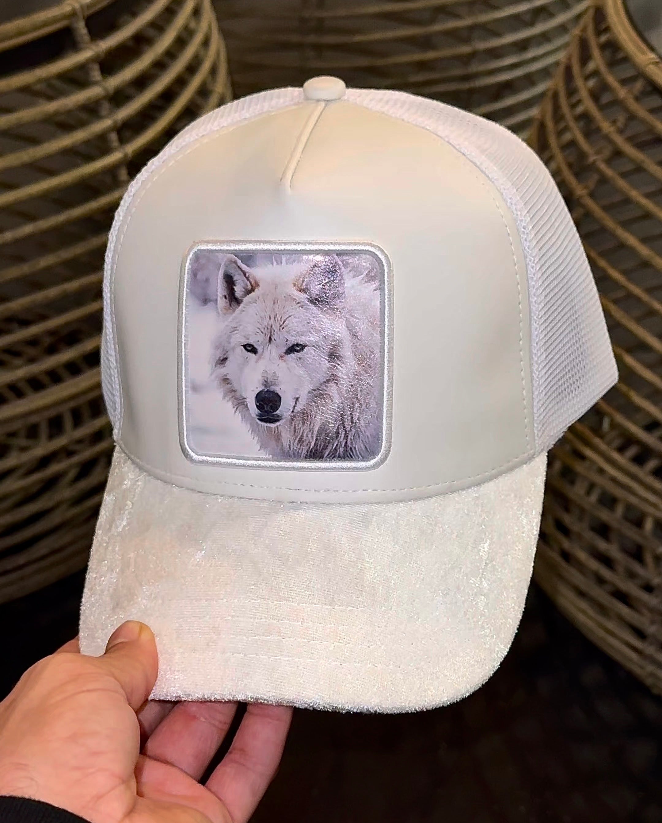 White Spirit™ - Lone wolf