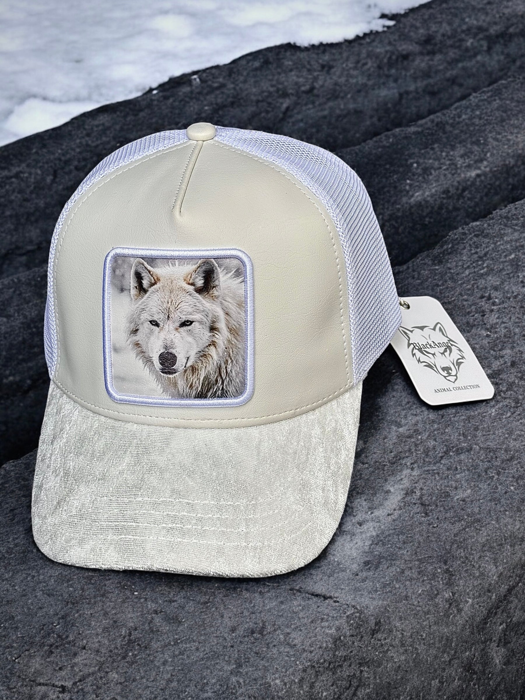 White Spirit™ - Lone wolf