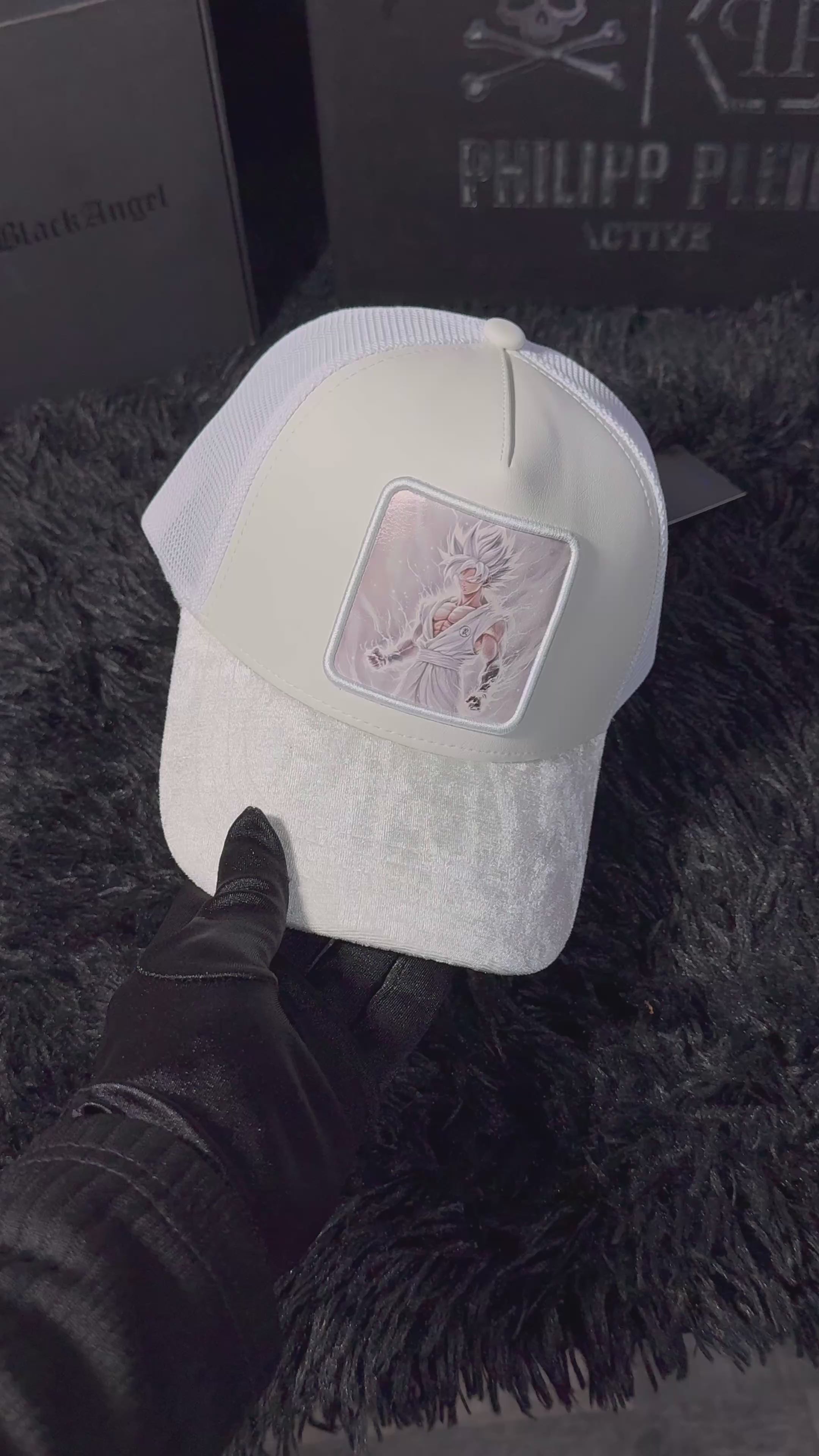 White ascension™ - Goku | Saiyan Collection