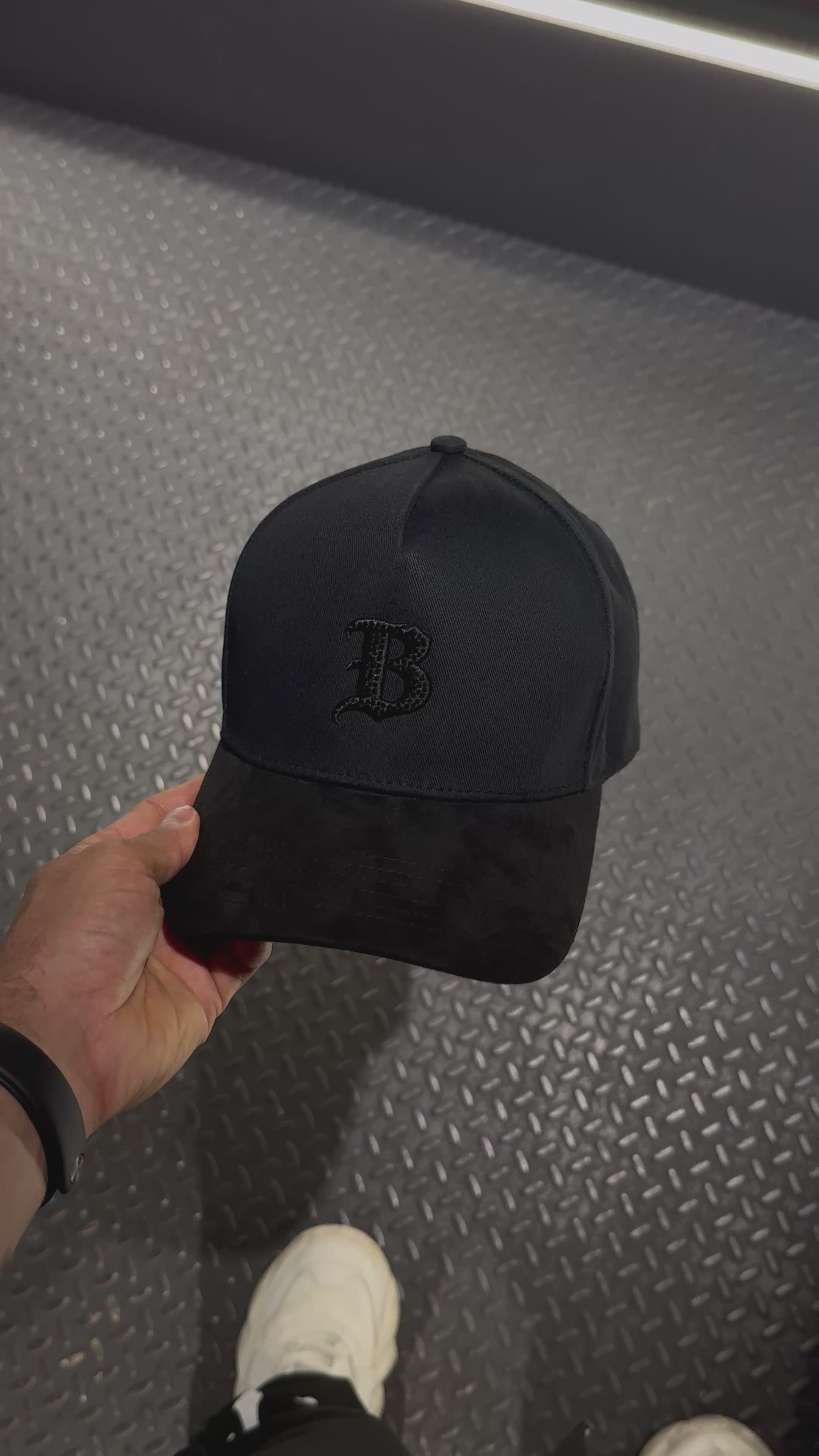 BlackAngel Shadow™ – Crystal Edition