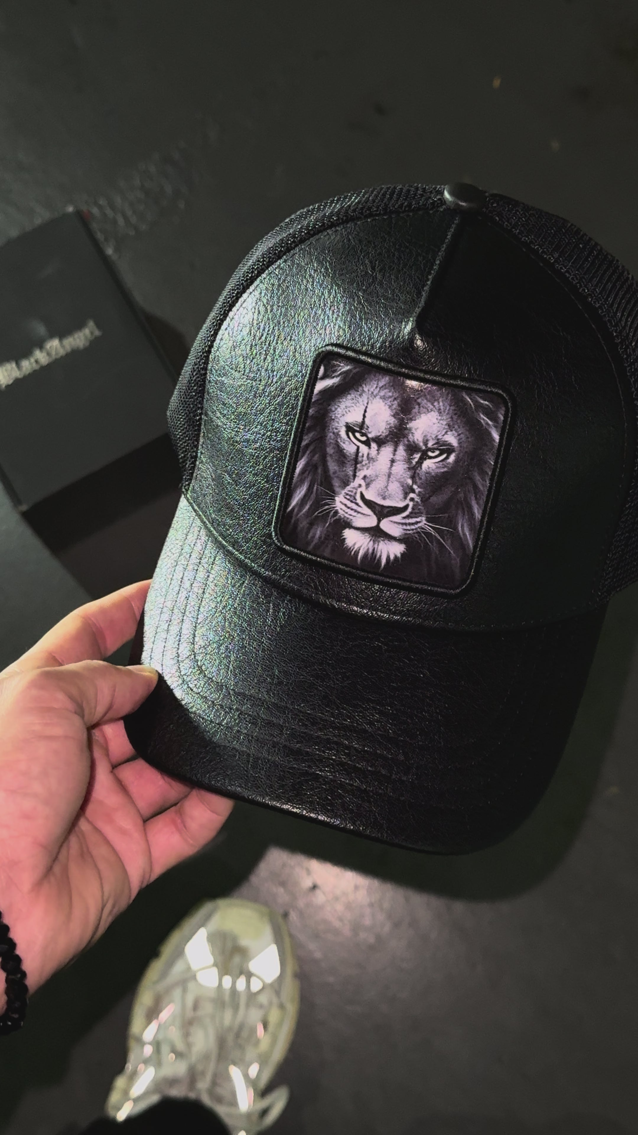Courage 3 ™ - Lion King | Full black leather edition
